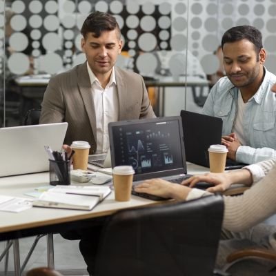 لماذا تحتاج الشركات الناشئة لاستشارة تقنية قبل البرمجة؟